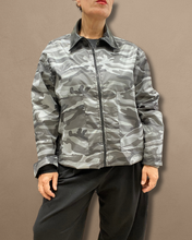 Carica l'immagine nel visualizzatore di Gallery, Giacca camouflage