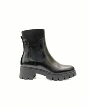 Carica l'immagine nel visualizzatore di Gallery, Tronchetto J-460