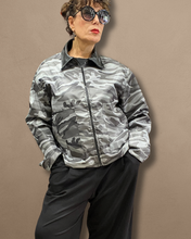 Carica l'immagine nel visualizzatore di Gallery, Giacca camouflage