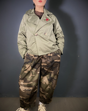 Carica l'immagine nel visualizzatore di Gallery, Trench