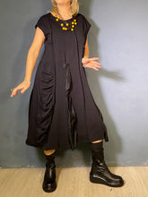 Carica l'immagine nel visualizzatore di Gallery, Abito smanicato