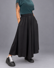 Carica l'immagine nel visualizzatore di Gallery, Gonna pantalone Livia