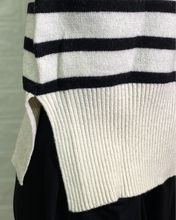 Carica l'immagine nel visualizzatore di Gallery, Maglione a righe