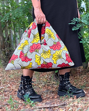 Carica l'immagine nel visualizzatore di Gallery, Knot bag