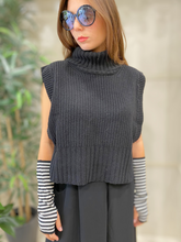 Carica l'immagine nel visualizzatore di Gallery, Gilet cachemire