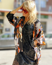 Carica l&#39;immagine nel visualizzatore di Gallery, Kimono Kaori
