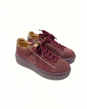 Carica l&#39;immagine nel visualizzatore di Gallery, Sneaker J-402
