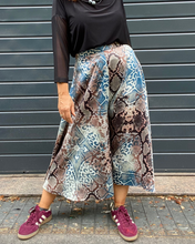 Carica l'immagine nel visualizzatore di Gallery, Gonna pantalone Livia
