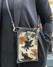 Carica l'immagine nel visualizzatore di Gallery, Porta cellulare
