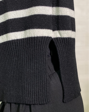 Carica l&#39;immagine nel visualizzatore di Gallery, Maglione a righe
