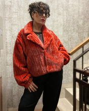 Carica l&#39;immagine nel visualizzatore di Gallery, Giacca in ecopelliccia
