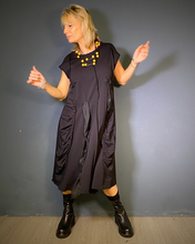 Carica l'immagine nel visualizzatore di Gallery, Abito smanicato
