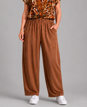 Carica l'immagine nel visualizzatore di Gallery, Pantalone Emma ~ Limited Edition
